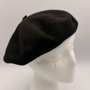 Arrevola Madrid Black Wool Beret – Pink Satin Lining – Made in Spain – 57 cm